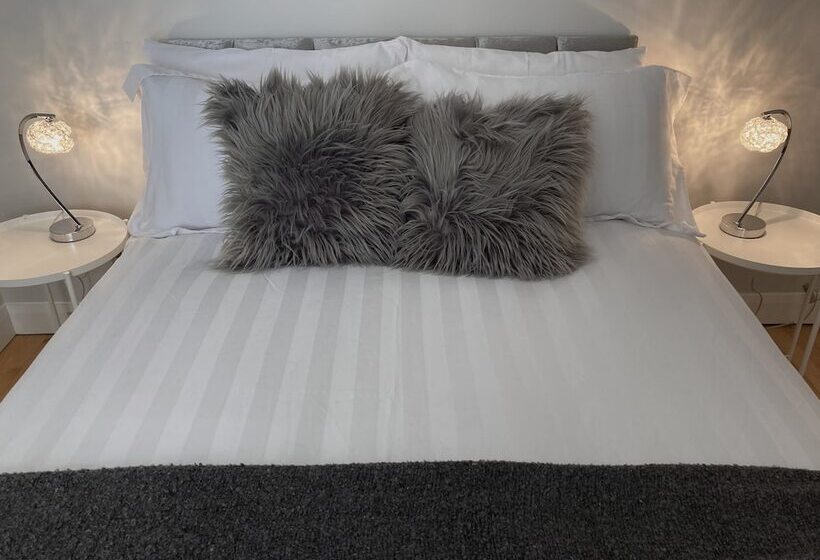 Linen Quarter Apartments