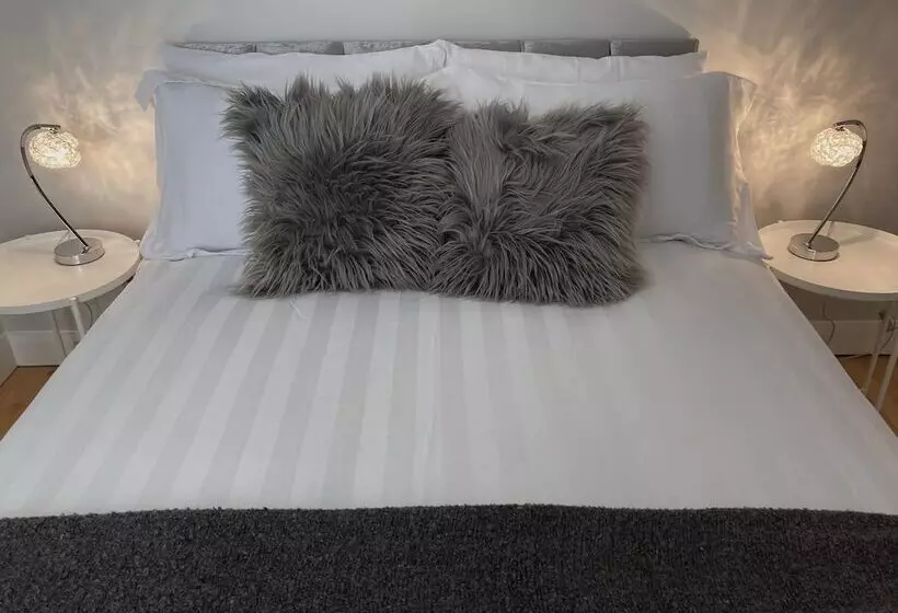 Linen Quarter Apartments