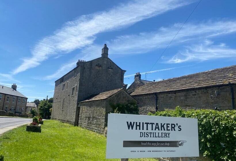 Lovely 2 Bed Flat In Summerbridge Harrogate