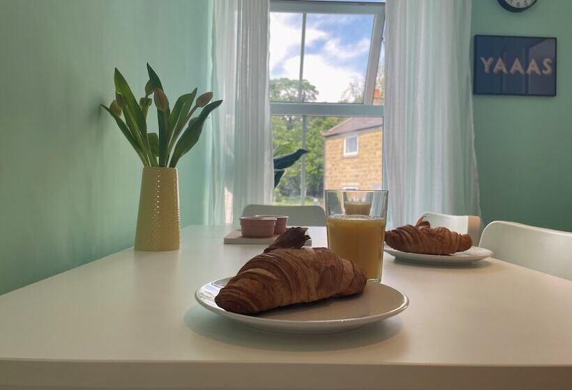 Lovely 2 Bed Flat In Summerbridge Harrogate