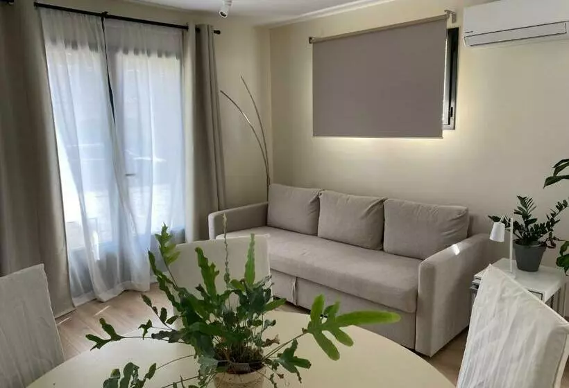 Private Room Among A Nice Garden   Jardin En Valois