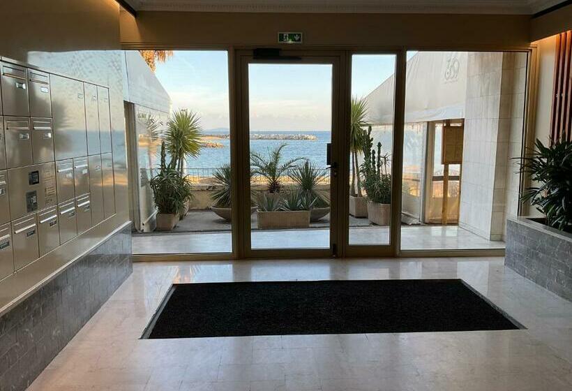 Somptueux Appartement Face à La Mer