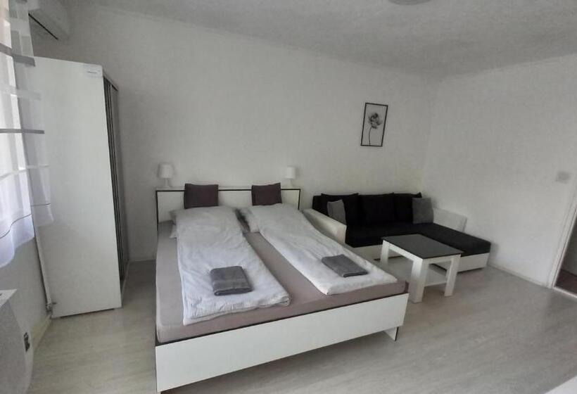 Grey Harmony Apartman