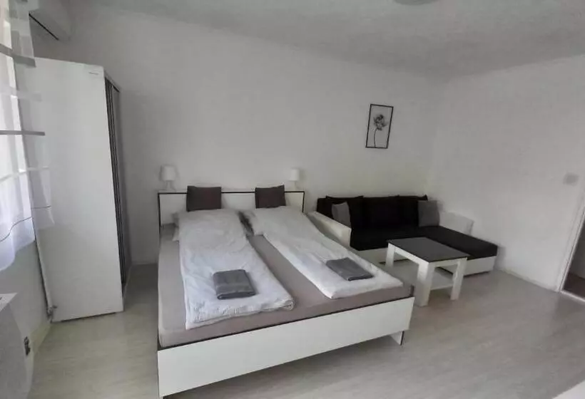 Grey Harmony Apartman