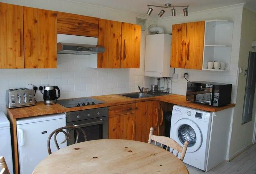 Holiday Chalet Cowes Isle Of Wight