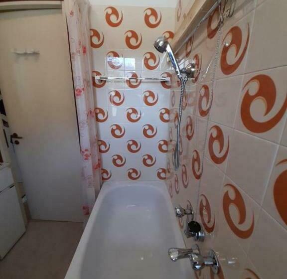 Lovely 1bedroom Apartment Central Valley Location