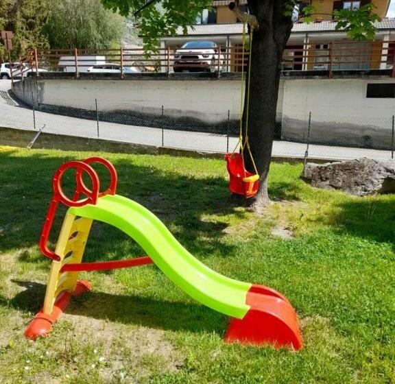 Lovely 1bedroom Apartment Central Valley Location