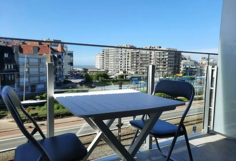 Beachstudio Westende With Sea View