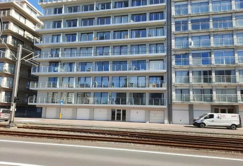 Beachstudio Westende With Sea View