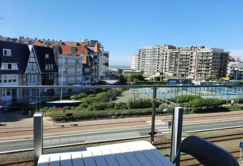 Beachstudio Westende With Sea View