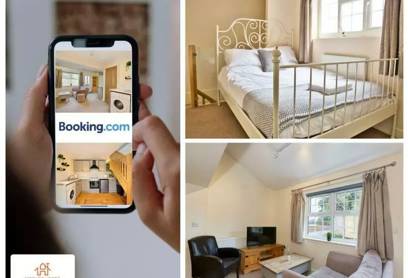 Cosy Contained Riverside 1bed   2 Floors   Parking