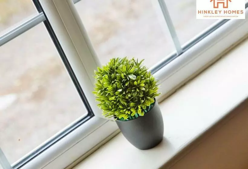 Cosy Contained Riverside 1bed   2 Floors   Parking