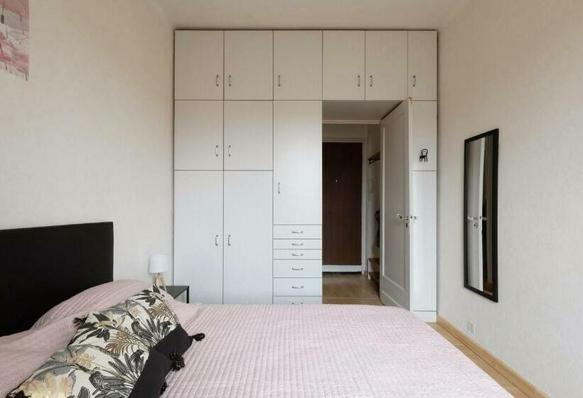 Le Mistral ~ Cité De Carcassonne ~ Hypercentre