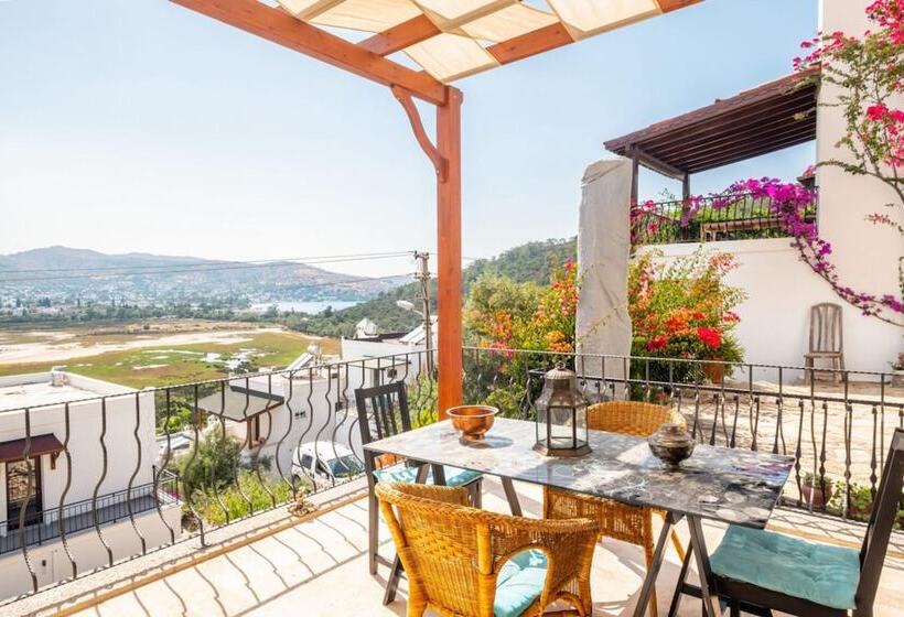 Impressive House Near Paradise Bay In Bodrum