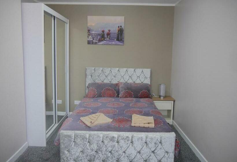 Mermaid Holiday Flats