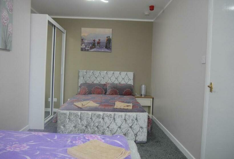 Mermaid Holiday Flats