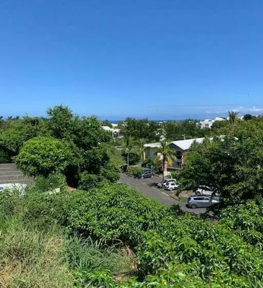 Petit Prix Et Grand Confort à Saint Gilles Les Bains
