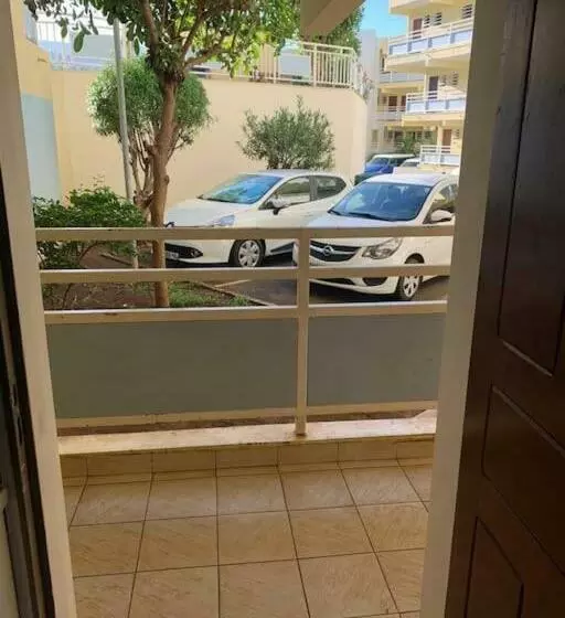 Petit Prix Et Grand Confort à Saint Gilles Les Bains