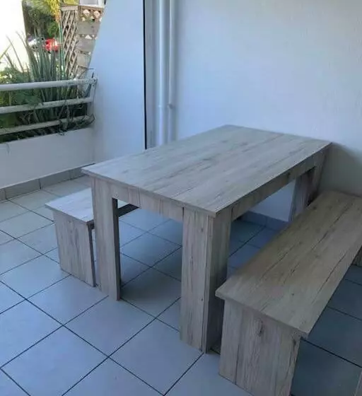 Petit Prix Et Grand Confort à Saint Gilles Les Bains