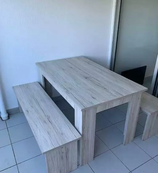 Petit Prix Et Grand Confort à Saint Gilles Les Bains