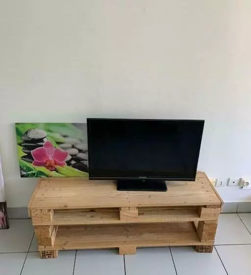 Petit Prix Et Grand Confort à Saint Gilles Les Bains