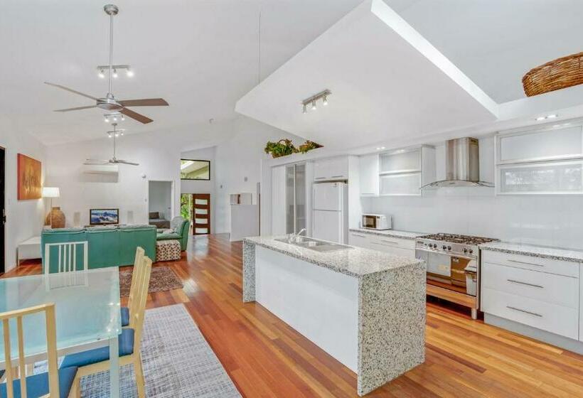 33 Esprit Drive Rainbow Beach
