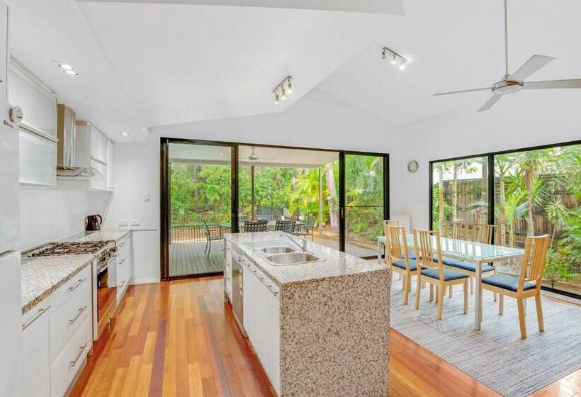 33 Esprit Drive Rainbow Beach