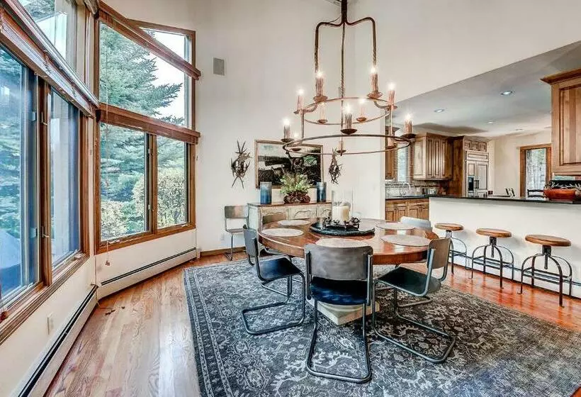 91 Ambleside