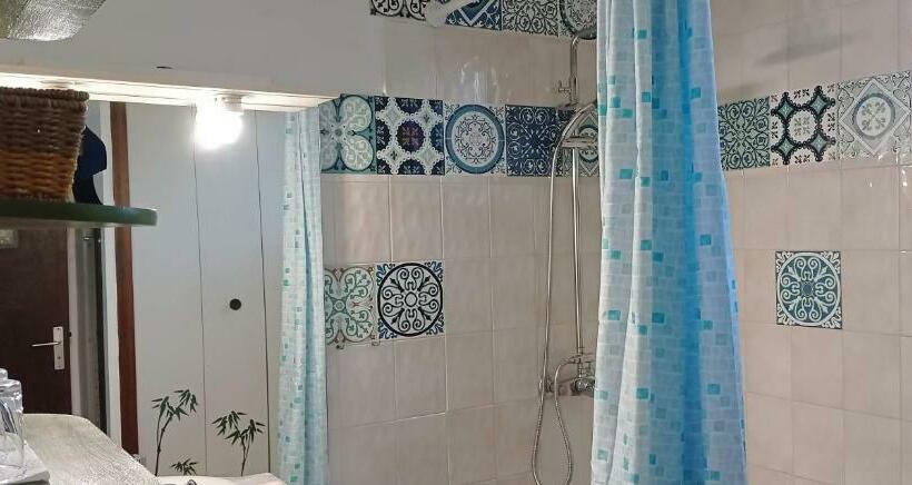 Au Coeur De La Provence Verte