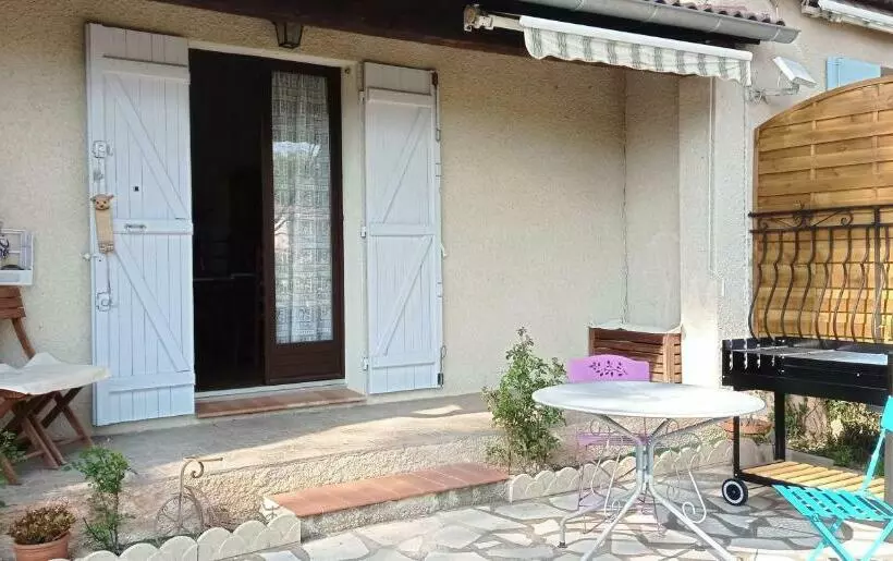 Au Coeur De La Provence Verte