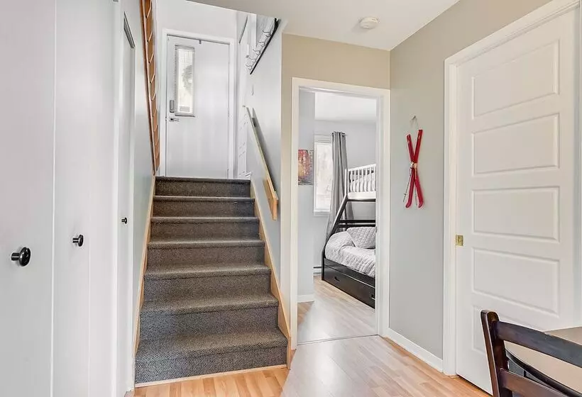 Le Cozy Condo à Louer à Stoneham