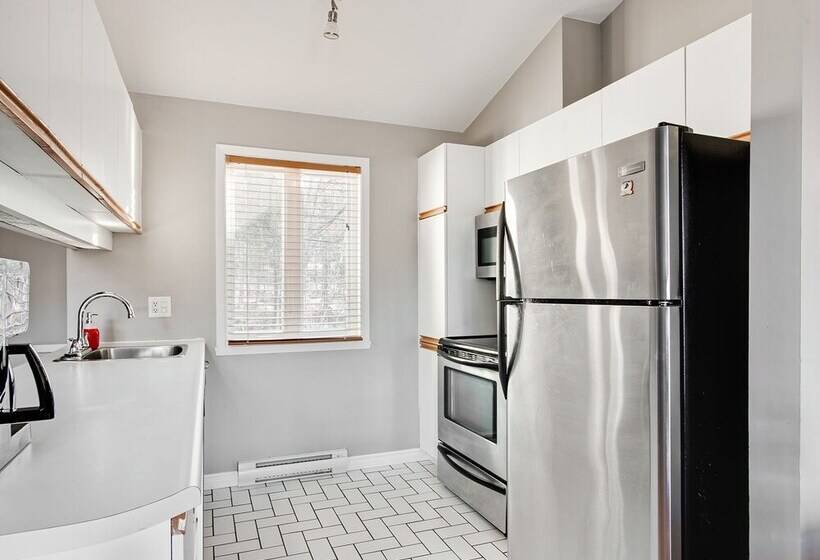 Le Cozy Condo à Louer à Stoneham