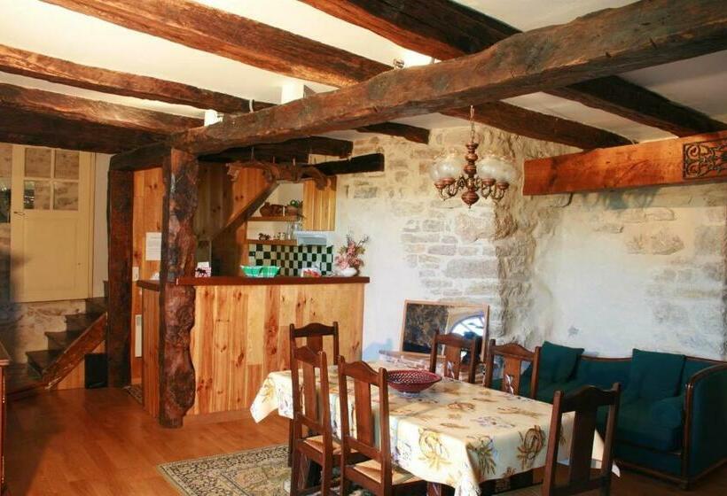 Maison Charmante A Milhars Avec Terrasse Et Vue Sur La Ville