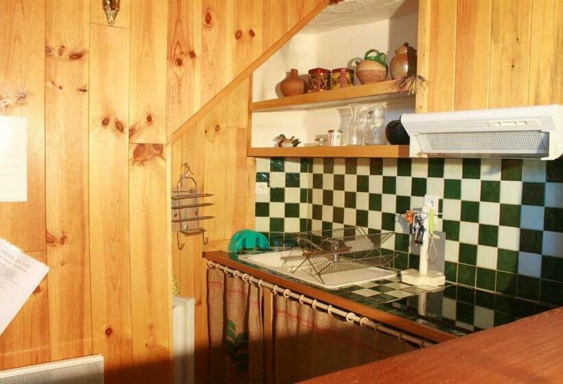 Maison Charmante A Milhars Avec Terrasse Et Vue Sur La Ville