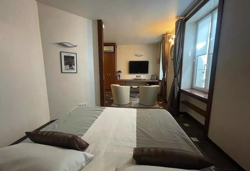 Véritable Suite D Hotel!