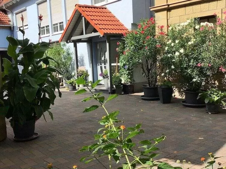 Bed and Breakfast Pension Am Schlossberg