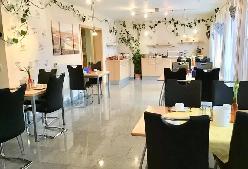 Bed and Breakfast Pension Am Schlossberg