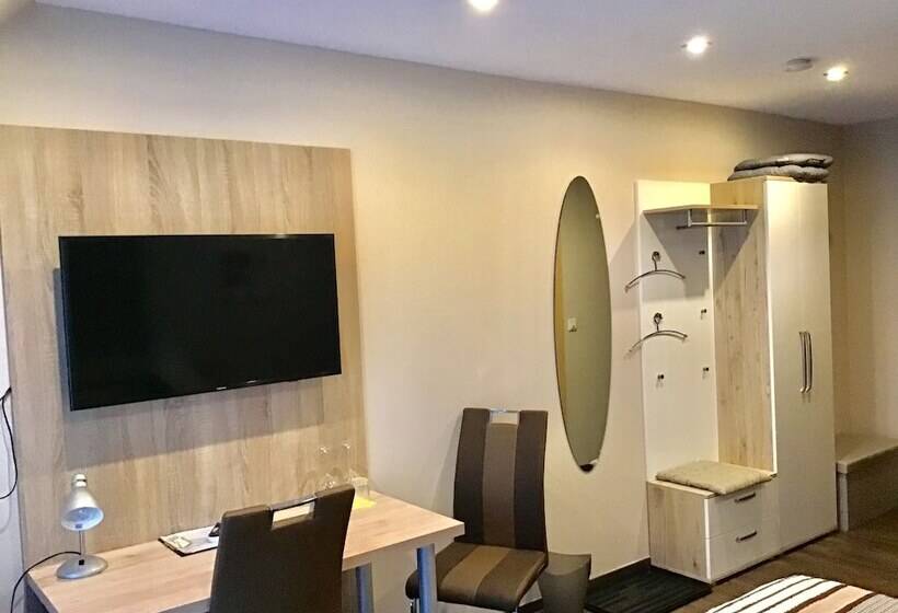 ベッドアンドブレックファースト Pension Am Schlossberg