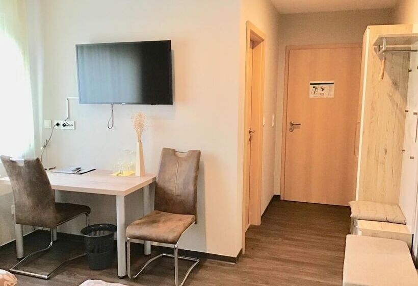 ベッドアンドブレックファースト Pension Am Schlossberg