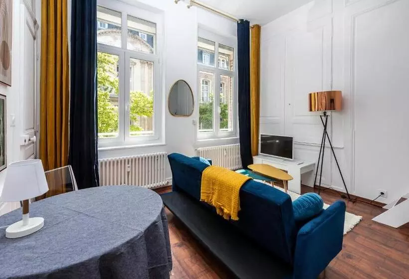Appartement Centre Ville   Parking Privé Gratuit