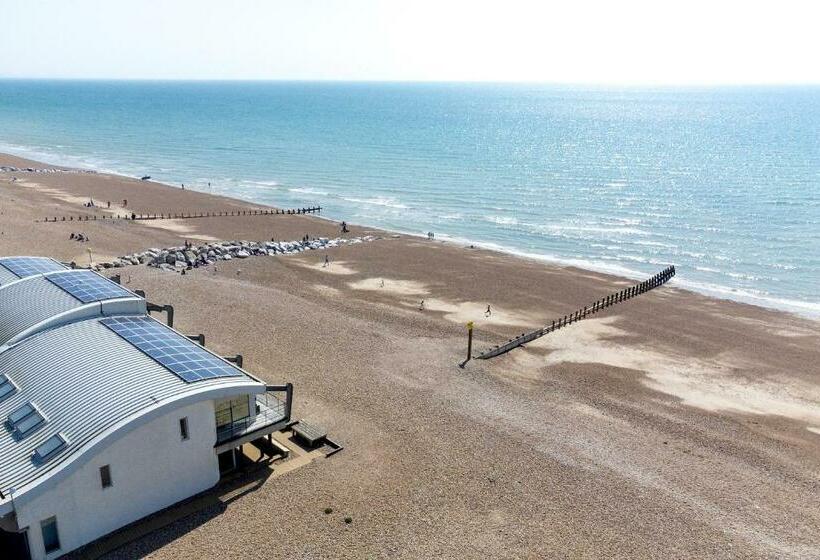 Modern Beach Apartment