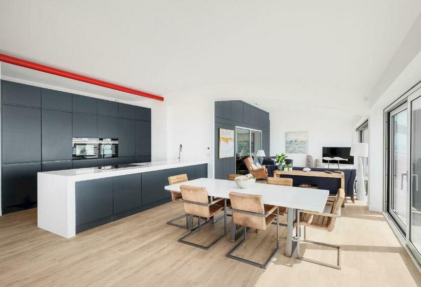 Modern Beach Apartment