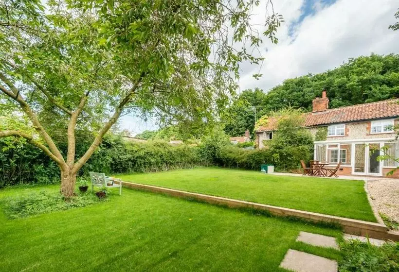 Warren Cottage