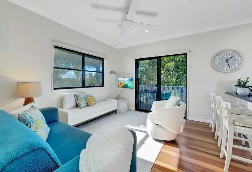 Serene Beachside Apartment