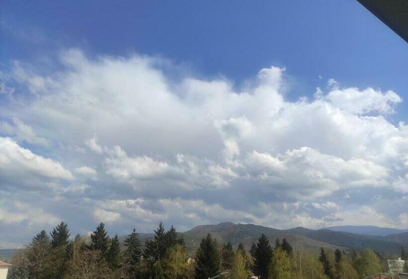 апартамент четири сезона 2