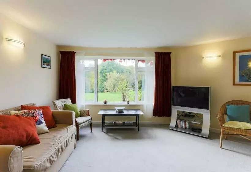 Truro Apartment In A Stunning Quiet Location