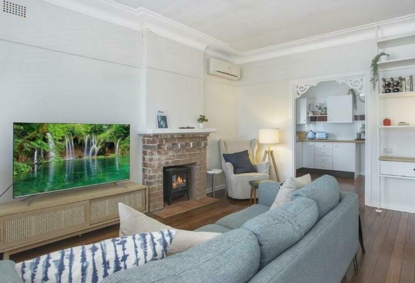 Coast Along   Ettalong Beach