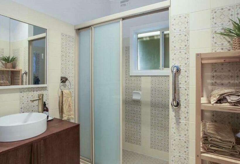 Coast Along   Ettalong Beach