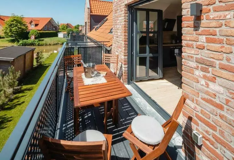 Küsten Suite West Seitliche Wasserlage, 1 Balkon, 90qm