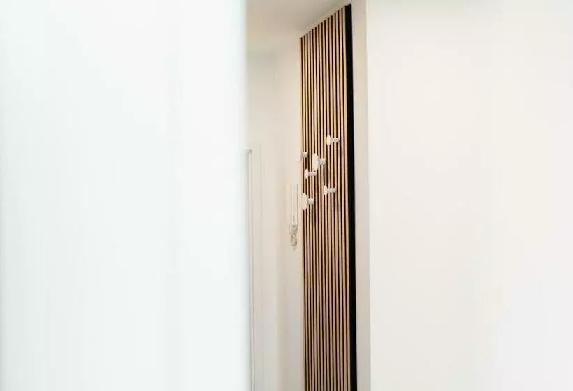 Küsten Suite West Seitliche Wasserlage, 1 Balkon, 90qm